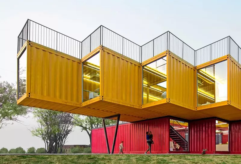 Luxury assemble container house