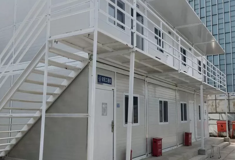 Mobile foldable container hosue